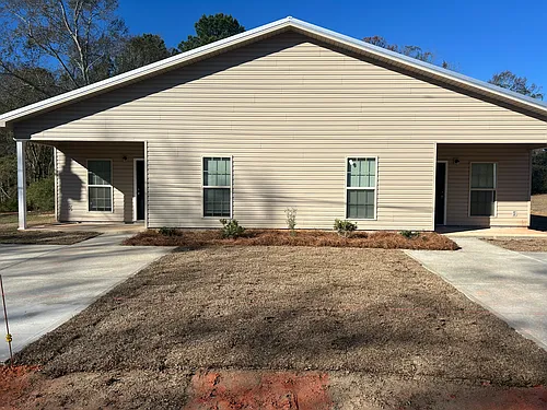 7419 N State Highway 123 #B Photo 1