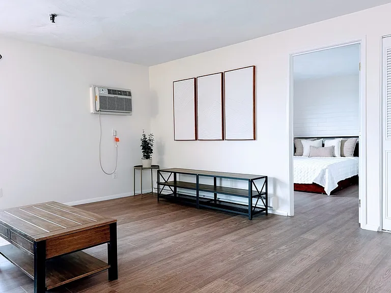 115 W Squantum St #816 — Photo 3