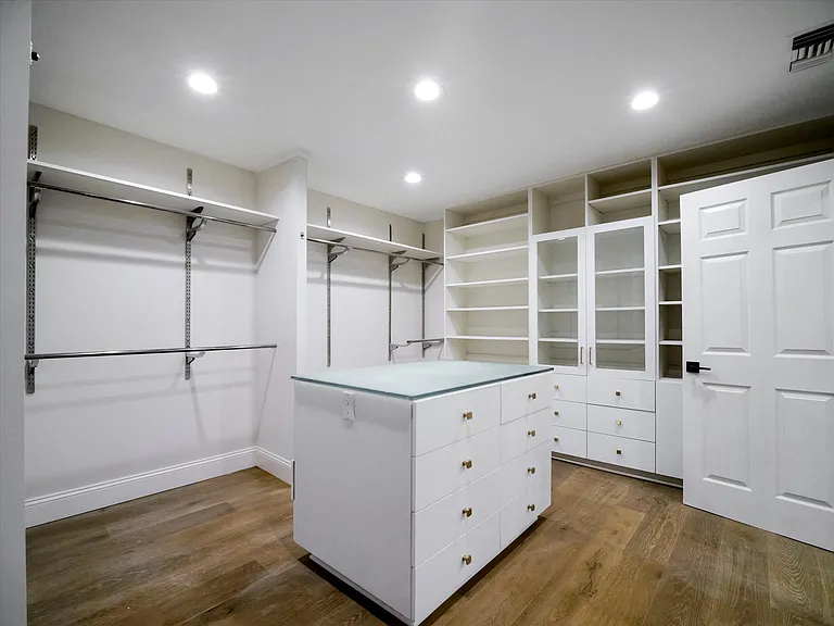 4732 Del Moreno Dr — Photo 23