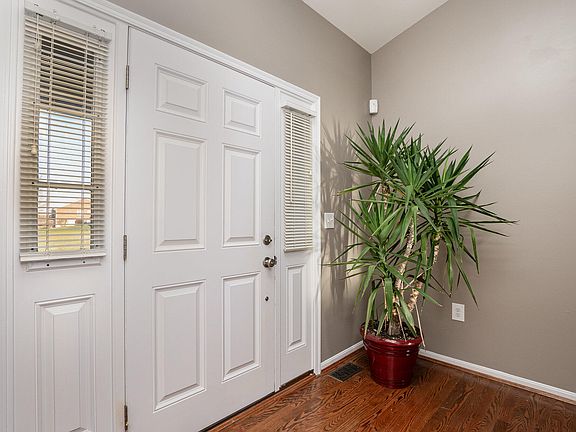 3rd image of 1742 Bingham Cir
