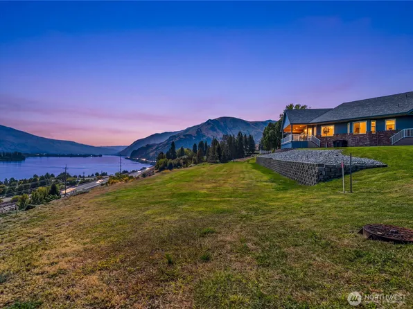 3020 Noon Way, Entiat, WA 98822