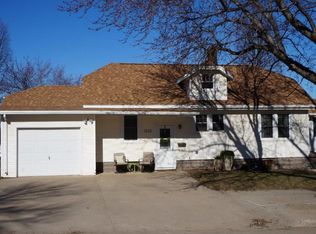 1202 3rd Ave, Alton, IA 51003