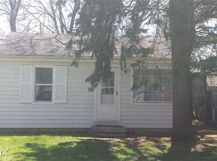 925 Loa St, Lansing, MI 48910