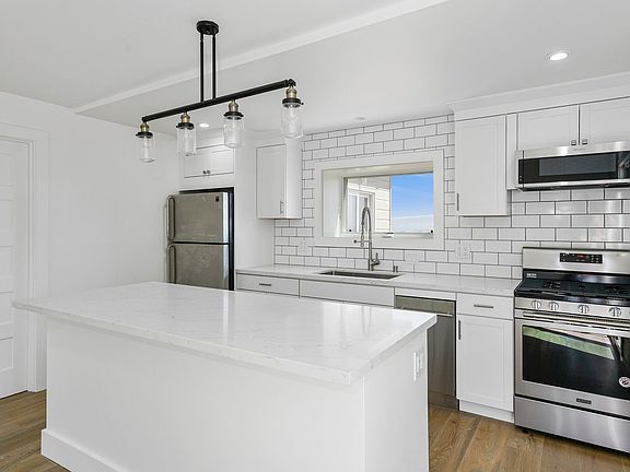 4th image of 3681 21st St