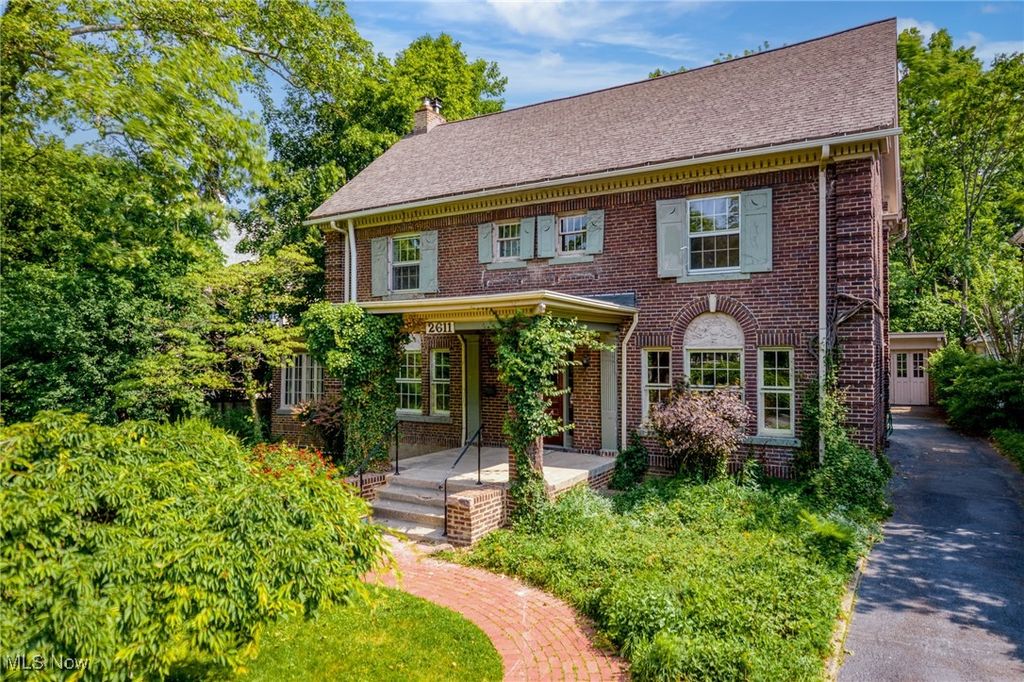 Real estate listing image