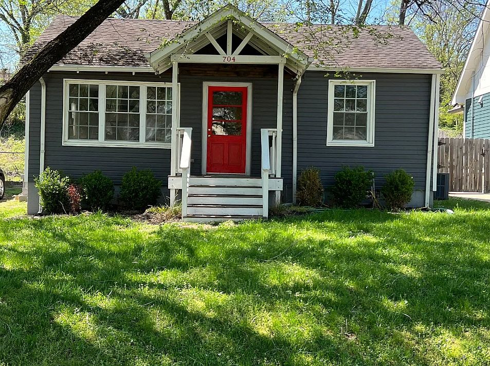 1st image of 704 Village Ct