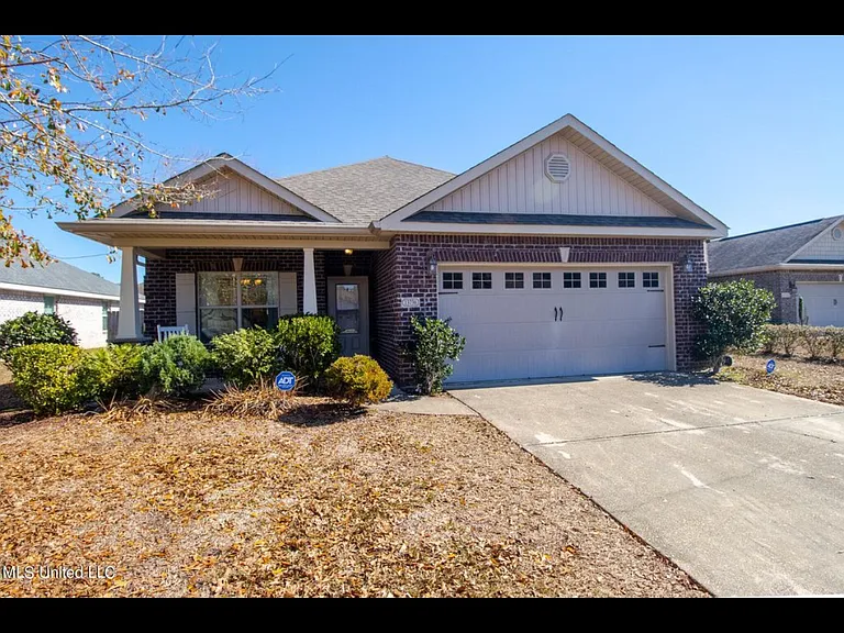 13736 Fieldcrest Way — Photo 1