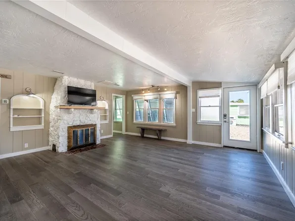 115 124th Ave W, Treasure Island, FL 33706