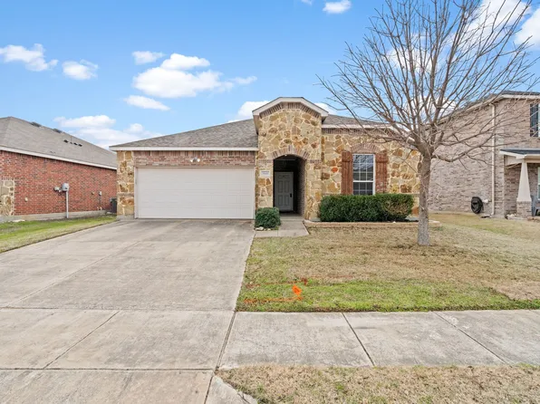 5845 Mountain Bluff Dr, Fort Worth, TX 76179
