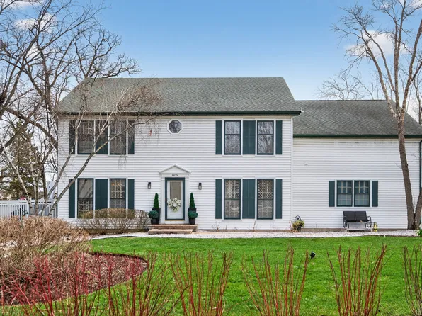 0S775 Madison St, Winfield, IL 60190