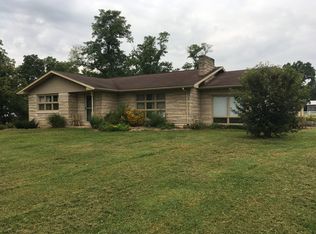 2215 N Rykers Ridge Rd, Madison, IN 47250