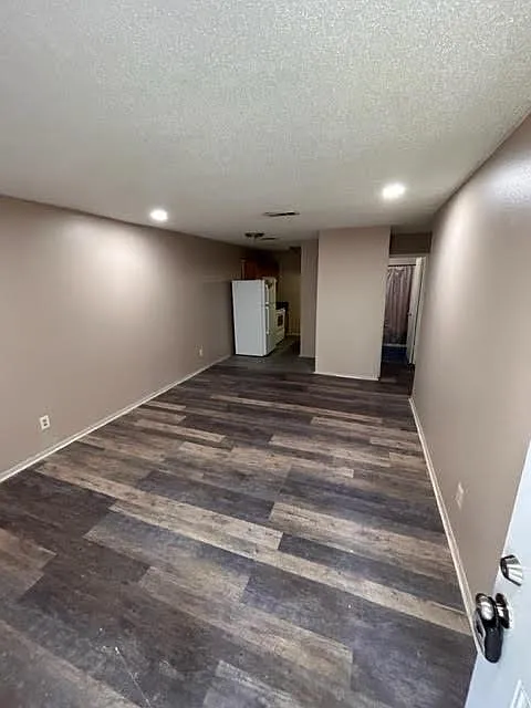 2 bed, 725 sqft, $890 — Photo 2