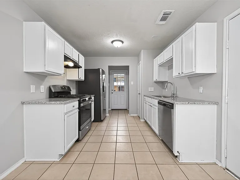 7327 Winter Song Dr — Photo 11