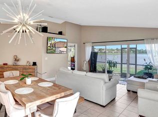 11961 SW 7th St, Pembroke Pines, FL 33025