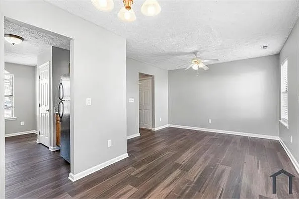 8228 Wynewood Ct — Photo 5