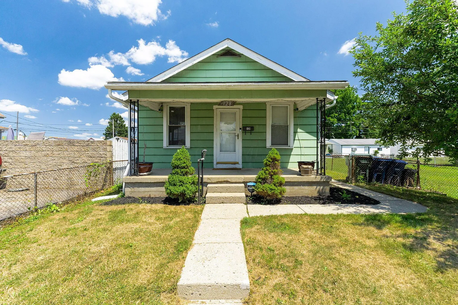 128 Benfield Ave photo 1