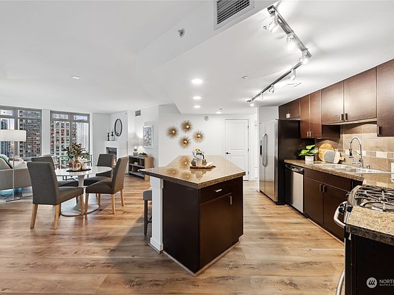 5th image of 819 Virginia Street #1110