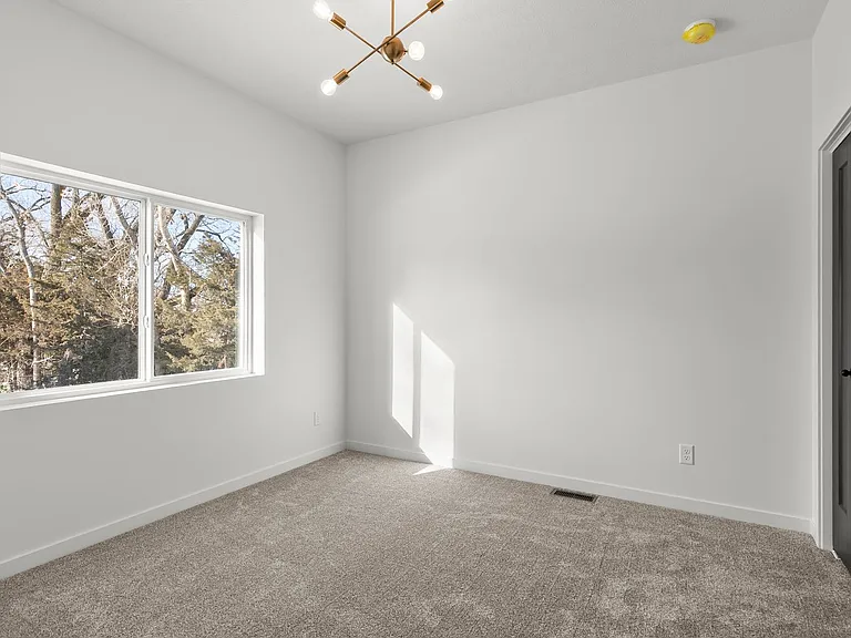 1311 SW 36th St — Photo 17