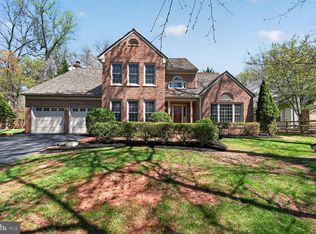2951 Franklin Oaks Dr, Herndon, VA