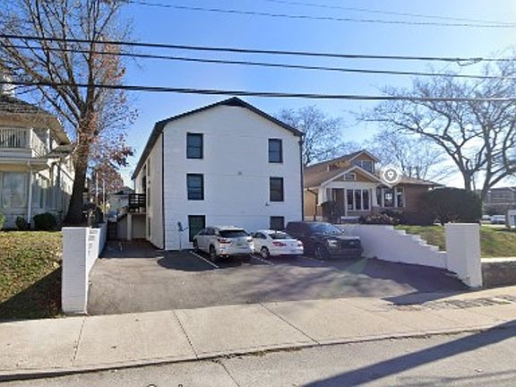 2nd image of 1104 18th Ave S #1B-1Ba-600Sqft