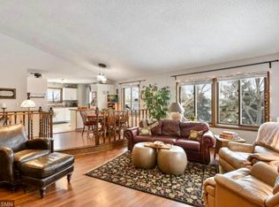 6117 Eden Prairie Rd, Minnetonka, MN 55345