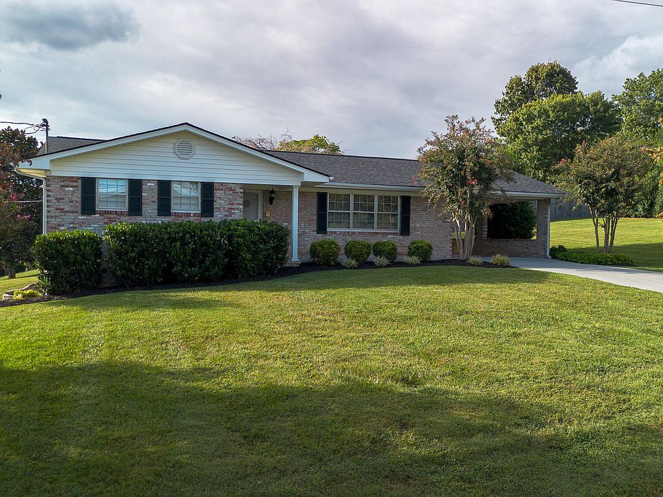 1st image of 3362 Emerald Ave
