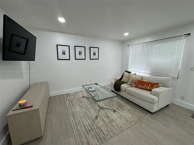 5921 Garfield St #2 — Photo 10