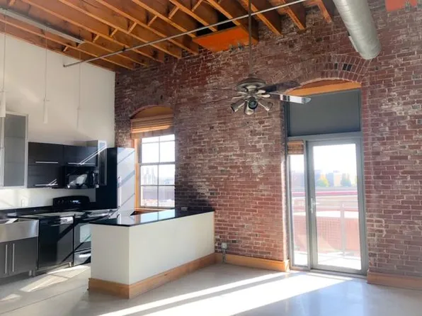 1004 Spruce St APT 504, Saint Louis, MO 63102