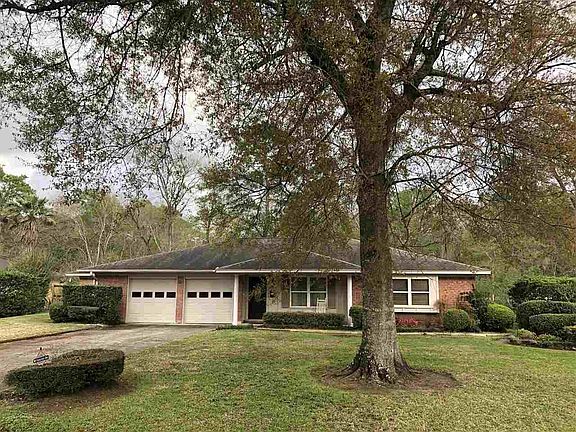 2nd image of 555 Potter Dr