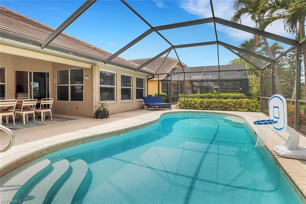 3 bed, 2.0 bath, 1749 sqft, $12,000 — Photo 4