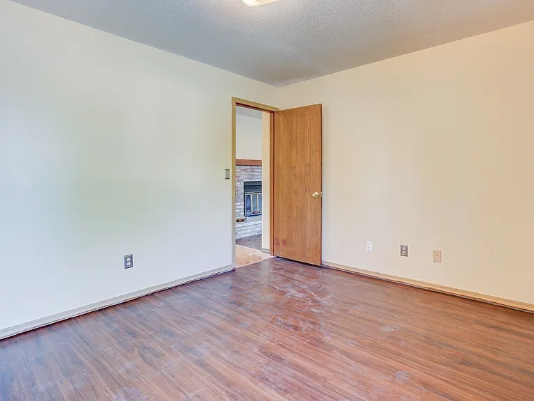1804-5 Oliver Dr — Photo 20