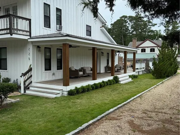 225 78th St, Virginia Beach, VA 23451