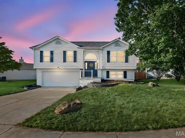 43 Mallard Pointe Dr, O'Fallon, MO 63368