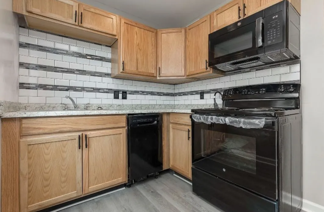 1413 Nightingale Rd - Unit 3 B — Photo 4