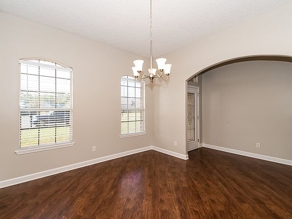 3rd image of 299 Thornbrook Ct