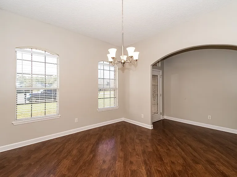299 Thornbrook Ct — Photo 3