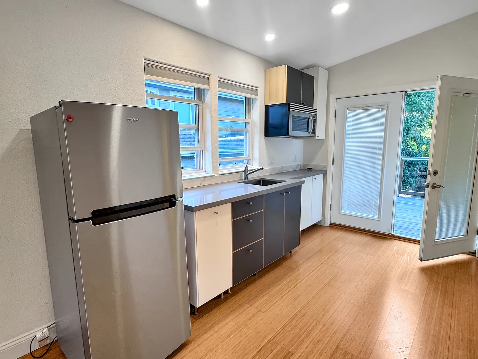Studio, 340 sqft, $1,750 — Photo 1