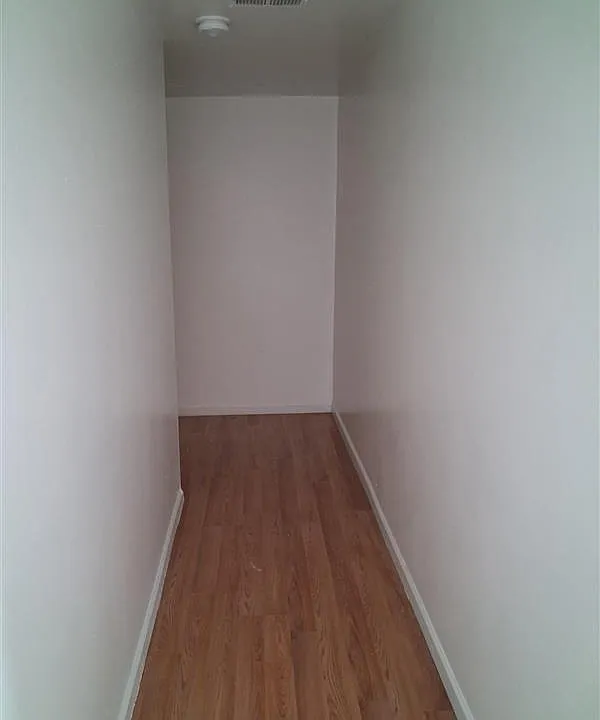 107 Maple Ave
