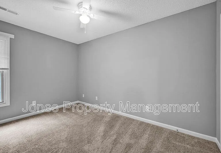 2676 White Oak Ln — Photo 21