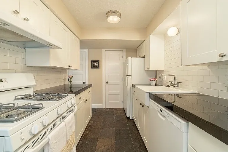 1449 SW Montgomery St #2 — Photo 2