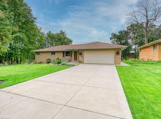 1756 Justo Ln, Seven Hills, OH 44131