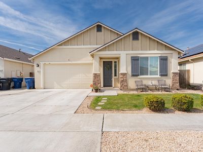 1412 Greenbrier Drive, Hanford, CA, 93230