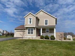 6909 Peninsula Dr NE, Rockford, MI