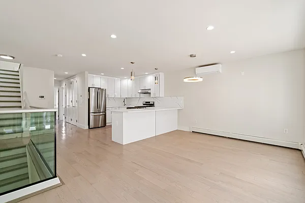 Rented by Nest Seekers International | media 6