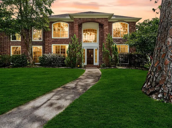 1022 Pinewood Ln, Seabrook, TX 77586