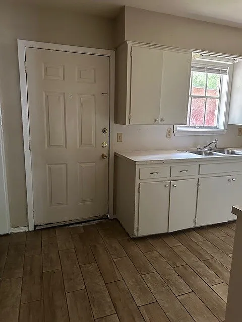 2 bed, $995 — Photo 4