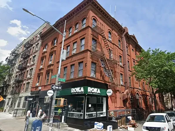 347 Bedford Avenue image 1 of 7