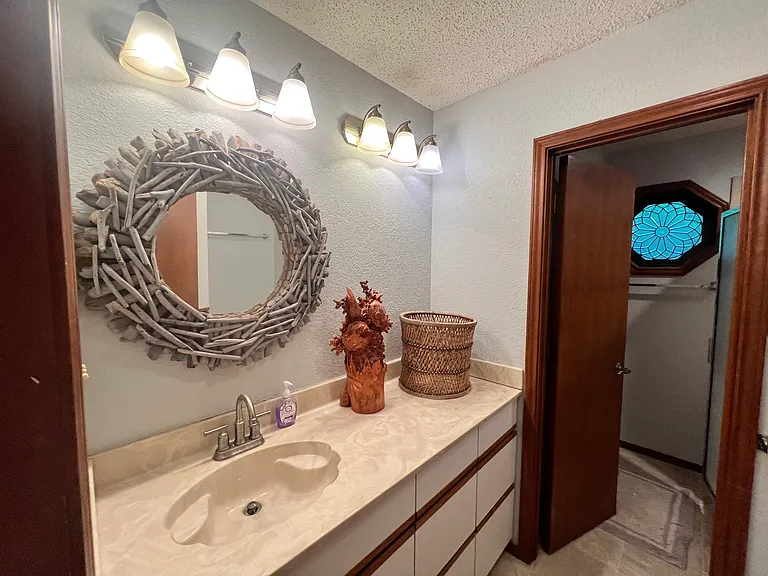 545 Lakeview Dr — Photo 5