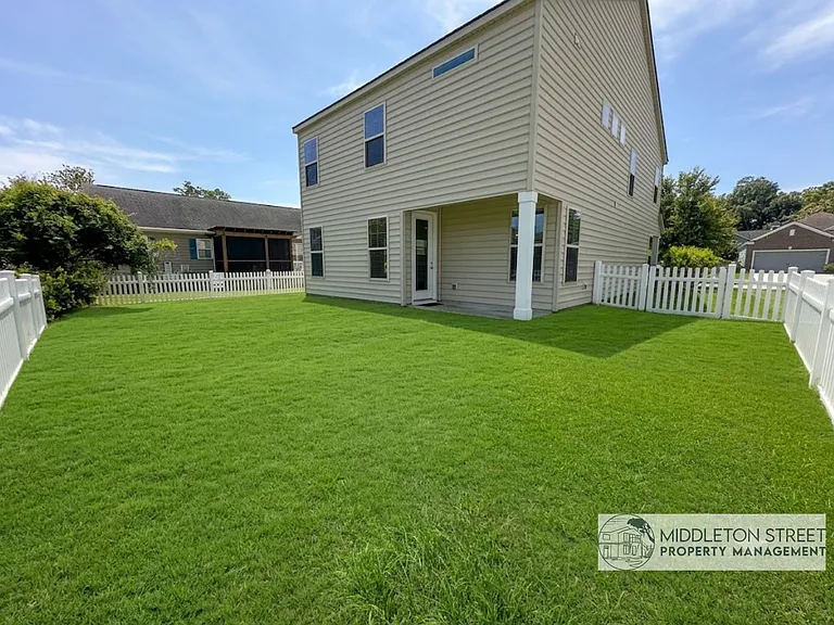 15 Beauregard Ct — Photo 37