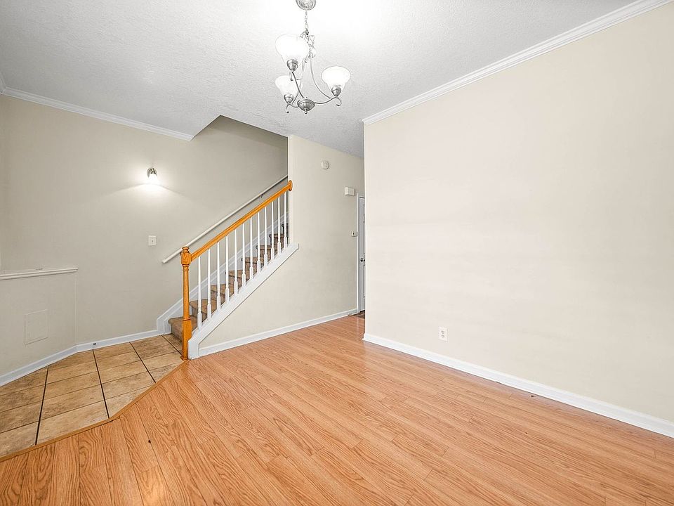 1st image of 119 Alexander Blvd